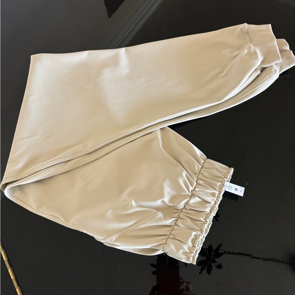 Lululemon Stretch High-Rise Jogger